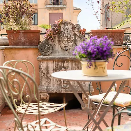 Con Terrazzo E Vista Aperta A Trastevere