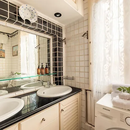 Con Terrazzo E Vista Aperta A Trastevere Apartamento