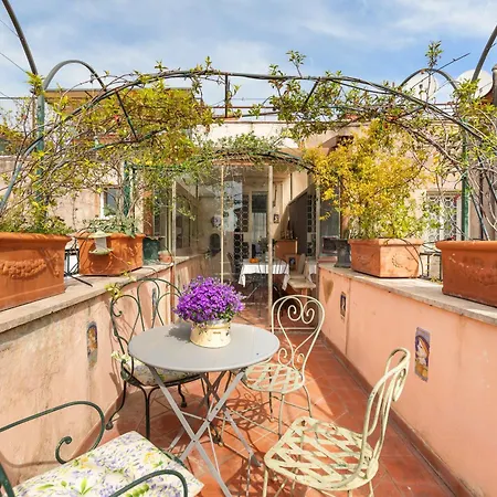 Con Terrazzo E Vista Aperta A Trastevere Roma