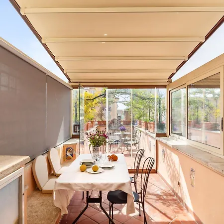 Apartamento Con Terrazzo E Vista Aperta A Trastevere Roma