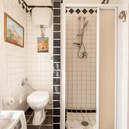 Apartamento Con Terrazzo E Vista Aperta A Trastevere